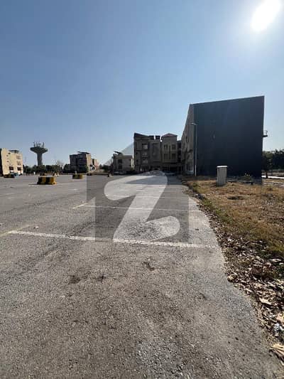 3 Side Corner Plot Available For Sale