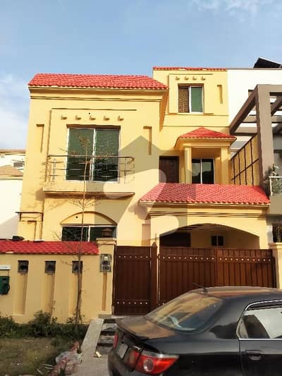 Bahria Nasheman 5 Marla Prime Location House Available For Rent