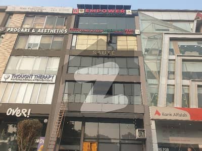 ڈی ایچ اے فیز 5 - ڈبل سی اے بلاک فیز 5,ڈیفنس (ڈی ایچ اے),لاہور میں 4 مرلہ دفتر 1.4 لاکھ میں کرایہ پر دستیاب ہے۔