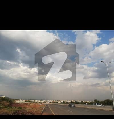 Prime location 5/8 marla commercial available for sale