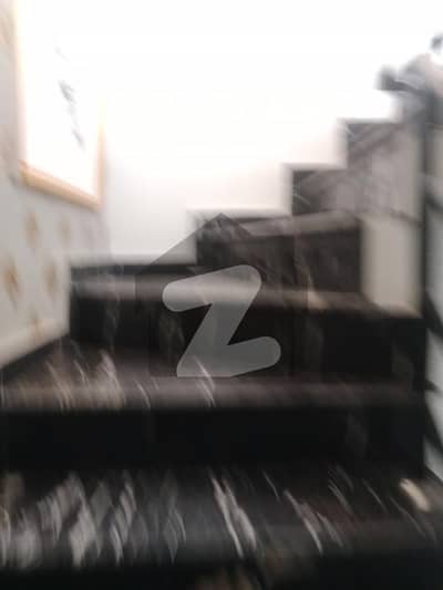 اتحاد ٹاؤن فیز ١ اتحاد ٹاؤن,رائیونڈ روڈ,لاہور میں 1 کمرے کا 5 مرلہ زیریں پورشن 60.0 ہزار میں کرایہ پر دستیاب ہے۔