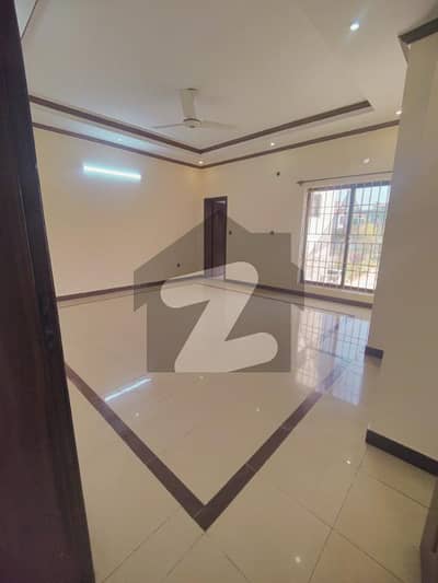 10 Marla House For Rent In Media Town Block A