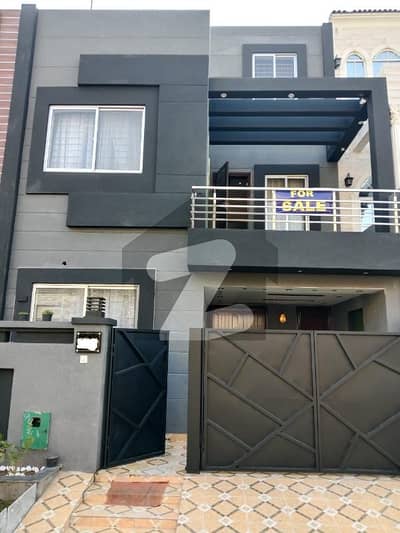 5 Marla Used house for sale in bahria Town Lahore sector E