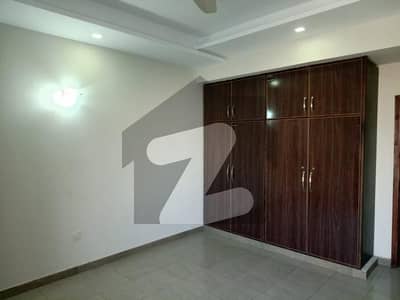 ای ۔ 11/4 ای ۔ 11,اسلام آباد میں 2 کمروں کا 7 مرلہ فلیٹ 70.0 ہزار میں کرایہ پر دستیاب ہے۔