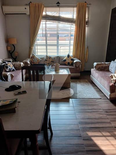 جی ۔ 13/3 جی ۔ 13,اسلام آباد میں 6 کمروں کا 11 مرلہ مکان 7.0 کروڑ میں برائے فروخت۔