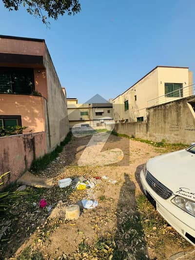 10 Marla Residential Plot For sale In Bahria Town Phase 3 Rawalpindi In Only Rs. 26000000