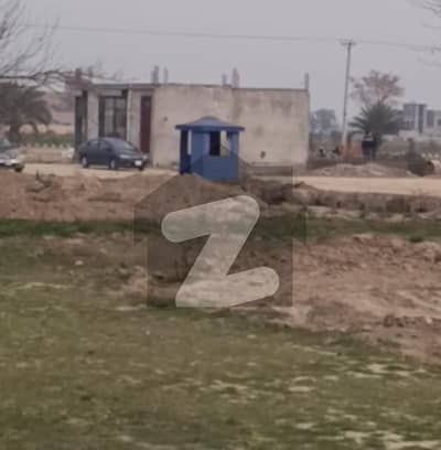 خیابانِ امین لاہور میں 5 مرلہ رہائشی پلاٹ 40.0 لاکھ میں برائے فروخت۔