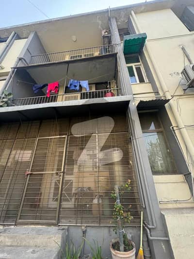 3 Bedroom Luxurious Apartment In Prime Askari 2 In Minimum Rate