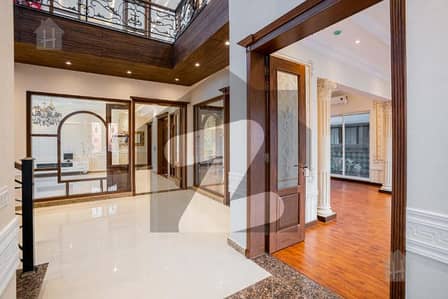 ڈی ایچ اے فیز 8 ڈیفنس (ڈی ایچ اے),لاہور میں 6 کمروں کا 1 کنال مکان 7.75 کروڑ میں برائے فروخت۔ ڈی ایچ اے فیز 8 ڈیفنس (ڈی ایچ اے),لاہور میں 6 کمروں کا 1 کنال مکان 7.75 کروڑ میں برائے فروخت۔