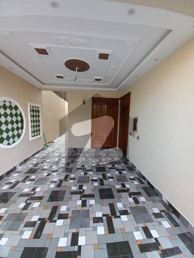 یو ای ٹی ہاؤسنگ سوسائٹی ۔ بلاک بی یو ای ٹی ہاؤسنگ سوسائٹی,لاہور میں 5 کمروں کا 10 مرلہ مکان 3.3 کروڑ میں برائے فروخت۔