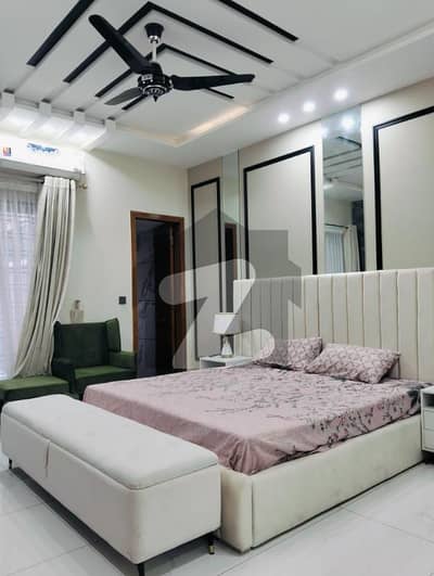 یو ای ٹی ہاؤسنگ سوسائٹی ۔ بلاک بی یو ای ٹی ہاؤسنگ سوسائٹی,لاہور میں 5 کمروں کا 10 مرلہ مکان 3.3 کروڑ میں برائے فروخت۔