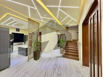 ڈی ایچ اے فیز 2 - سیکٹر ای ڈی ایچ اے ڈیفینس فیز 2,ڈی ایچ اے ڈیفینس,اسلام آباد میں 5 کمروں کا 1 کنال مکان 3.5 لاکھ میں کرایہ پر دستیاب ہے۔