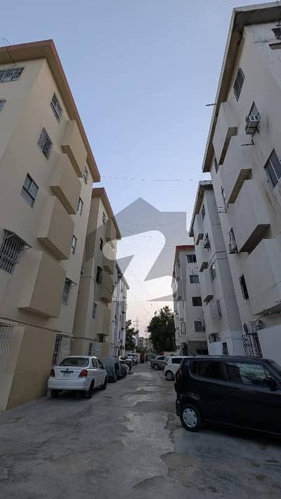 کلفٹن ۔ بلاک 5 کلفٹن,کراچی میں 2 کمروں کا 5 مرلہ فلیٹ 1.2 لاکھ میں کرایہ پر دستیاب ہے۔