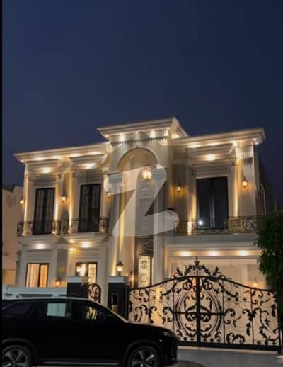 ڈی ایچ اے فیز 7 ڈیفنس (ڈی ایچ اے),لاہور میں 6 کمروں کا 2 کنال مکان 32.75 کروڑ میں برائے فروخت۔