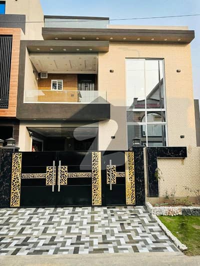 پارک ویو سٹی لاہور میں 4 کمروں کا 5 مرلہ مکان 2.15 کروڑ میں برائے فروخت۔