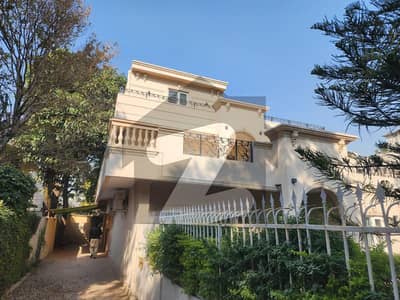 UPPER PORTION FOR RENT IN F-7