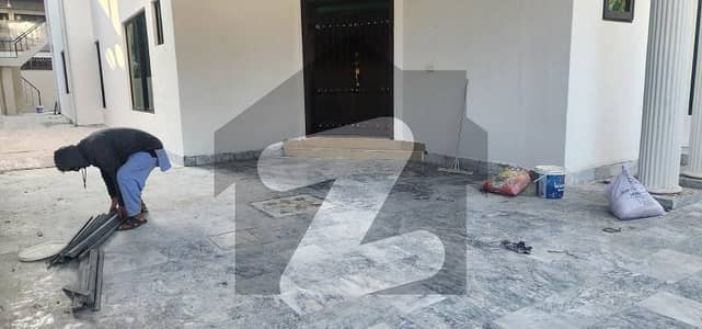 HOUSE FOR RENT IN F-7