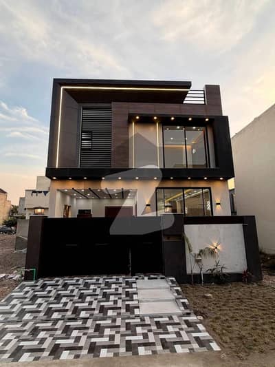 5 Marla Ultra Modern House For Sale In Royal Orchard