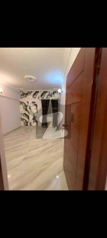 2000sqft 3 Bed DD Flat for Sale - Johar Block 13