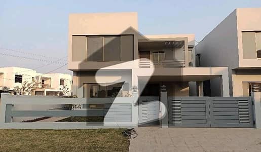 ڈی ایچ اے ولاز ڈی ایچ اے ڈیفینس,ملتان میں 4 کمروں کا 12 مرلہ مکان 3.3 کروڑ میں برائے فروخت۔