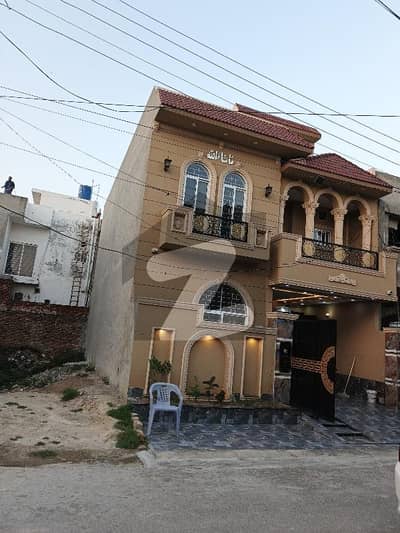 5 MARLA BRAND NEW HOUSE EDEN BOULEVARD FOR SALE BLOCK C COLLEGE ROAD LAHORE 5 MARLA BRAND NEW HOUSE EDEN BOULEVARD FOR SALE BLOCK C COLLEGE ROAD LAHORE
