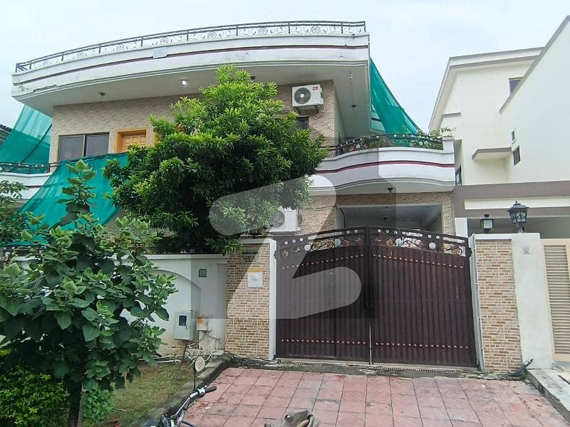 ایف ۔ 15/1 ایف ۔ 15,اسلام آباد میں 8 کمروں کا 1 کنال مکان 6.1 کروڑ میں برائے فروخت۔ ایف ۔ 15/1 ایف ۔ 15,اسلام آباد میں 8 کمروں کا 1 کنال مکان 6.1 کروڑ میں برائے فروخت۔