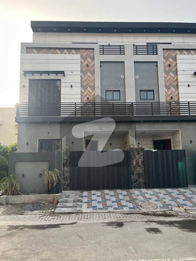 اتحاد ٹاؤن فیز 1۔ بلاک اے اتحاد ٹاؤن فیز ١,اتحاد ٹاؤن,رائیونڈ روڈ,لاہور میں 3 کمروں کا 3 مرلہ مکان 2.1 کروڑ میں برائے فروخت۔