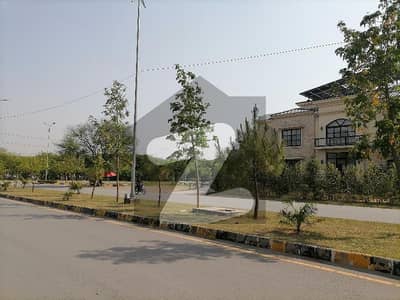 ڈی ۔ 12/4 ڈی ۔ 12,اسلام آباد میں 11 مرلہ رہائشی پلاٹ 8.6 کروڑ میں برائے فروخت۔