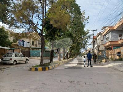 ڈی ایچ اے ڈیفینس فیز 2 ڈی ایچ اے ڈیفینس,اسلام آباد میں 1 کنال رہائشی پلاٹ 4.35 کروڑ میں برائے فروخت۔ ڈی ایچ اے ڈیفینس فیز 2 ڈی ایچ اے ڈیفینس,اسلام آباد میں 1 کنال رہائشی پلاٹ 4.35 کروڑ میں برائے فروخت۔