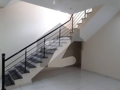 Dha Phase 8, 100 Sq Yard Bungalow For Sale