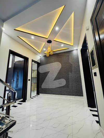 5 Marla Beautiful Upper Portion For Rent