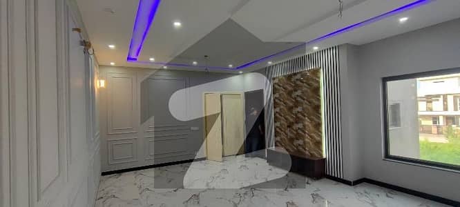 فارمانئیٹس ہاؤسنگ سکیم ۔ بلاک این فارمانئیٹس ہاؤسنگ سکیم,لاہور میں 5 کمروں کا 10 مرلہ مکان 3.0 کروڑ میں برائے فروخت۔ فارمانئیٹس ہاؤسنگ سکیم ۔ بلاک این فارمانئیٹس ہاؤسنگ سکیم,لاہور میں 5 کمروں کا 10 مرلہ مکان 3.0 کروڑ میں برائے فروخت۔