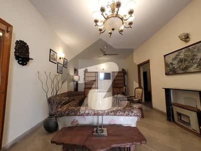 ڈی ایچ اے فیز 5 ڈیفنس (ڈی ایچ اے),لاہور میں 3 کمروں کا 1 کنال بالائی پورشن 1.8 لاکھ میں کرایہ پر دستیاب ہے۔