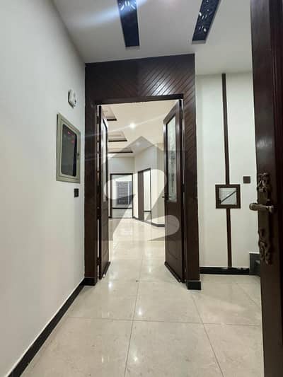 10 Marla House For Sale In College Road Mezail Chock Lahore