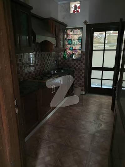 جی ۔ 13 اسلام آباد میں 2 کمروں کا 4 مرلہ بالائی پورشن 60.0 ہزار میں کرایہ پر دستیاب ہے۔