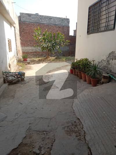 دھمیال روڈ راولپنڈی میں 2 کمروں کا 2 مرلہ مکان 28.0 لاکھ میں برائے فروخت۔