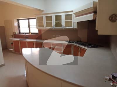 ایف ۔ 11 اسلام آباد میں 4 کمروں کا 1 کنال بالائی پورشن 3.0 لاکھ میں کرایہ پر دستیاب ہے۔