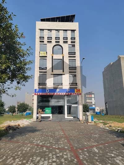 ڈی ایچ اے فیز 6 ڈیفنس (ڈی ایچ اے),لاہور میں 8 مرلہ دفتر 1.0 لاکھ میں کرایہ پر دستیاب ہے۔