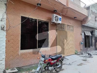 FIVE MARLA ONE & HALF STOREY HOUSE FOR SALE IN PRIME LOCATION FAROOQ PARK