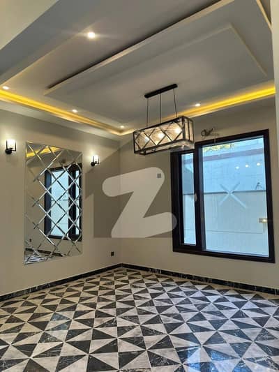 Dha Phase 500 Sq Yard Bungalow For Sale 2+4 Bedroom With Basement Home Theatre