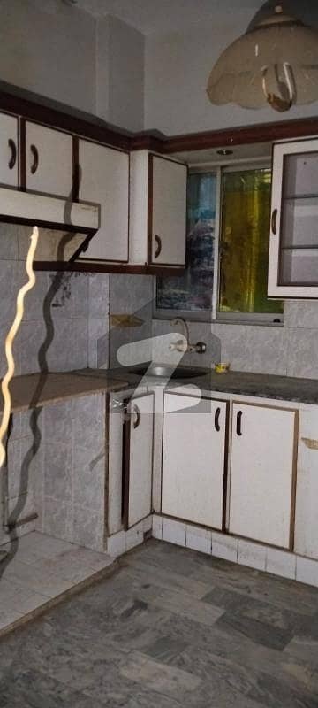 گلستانِِ جوہر ۔ بلاک 17 گلستانِ جوہر,کراچی میں 3 کمروں کا 6 مرلہ فلیٹ 35.0 ہزار میں کرایہ پر دستیاب ہے۔