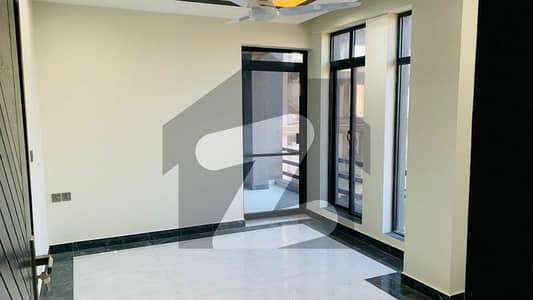 2 Bed Luxury Flat For Rent