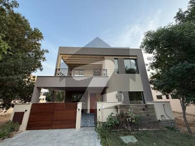 بحریہ ٹاؤن - پریسنٹ 16 بحریہ ٹاؤن کراچی,کراچی میں 4 کمروں کا 10 مرلہ مکان 2.45 کروڑ میں برائے فروخت۔