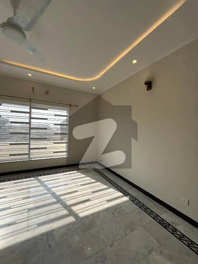 جی ۔ 14/4 جی ۔ 14,اسلام آباد میں 4 کمروں کا 1 کنال بالائی پورشن 1.5 لاکھ میں کرایہ پر دستیاب ہے۔