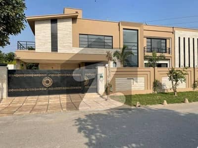 20 MARLA ELEGANT AND FULLY MAINTAINED SUPER HOT LOCATED BRAND NEW BUNGALOW IS AVAILABLE IN THE BEST BLOCK OF DHA LAHORE.