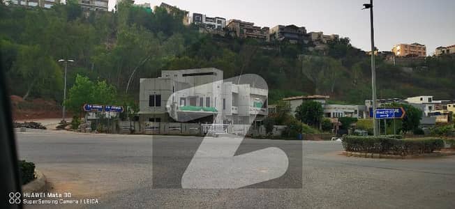 ڈی ایچ اے فیز 3 ۔ بلاک ای ڈی ایچ اے ڈیفینس فیز 3,ڈی ایچ اے ڈیفینس,اسلام آباد میں 1 کنال رہائشی پلاٹ 1.85 کروڑ میں برائے فروخت۔