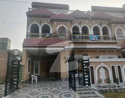 ملٹری اکاؤنٹس ہاؤسنگ سوسائٹی لاہور میں 6 کمروں کا 8 مرلہ مکان 3.4 کروڑ میں برائے فروخت۔