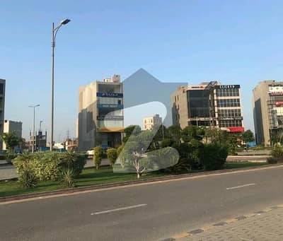 کمرشل براڈوے بلاک سی ڈی ایچ اے فیز 8 - کمرشل براڈوے,ڈی ایچ اے فیز 8,ڈیفنس (ڈی ایچ اے),لاہور میں 16 مرلہ کمرشل پلاٹ 33.0 کروڑ میں برائے فروخت۔