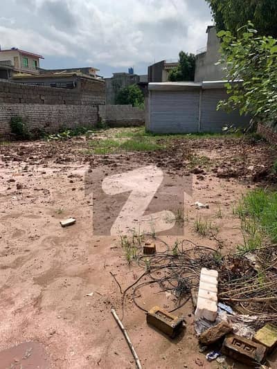 10 mrla plot for sale size 35X70 fasil colony man Airport Rod say 100 meters  ideal location