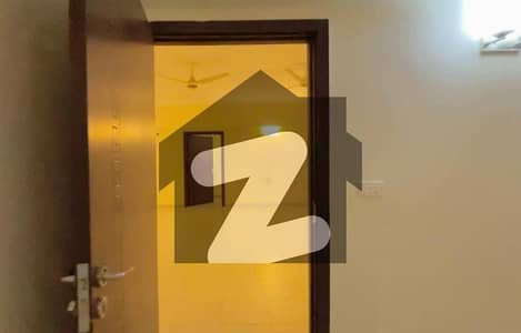 READY TO MOVE 2950sq ft 4Bed Luxury Apartment at Tower-8 Near Entrance of Bahria Town Karachi FOR SALE